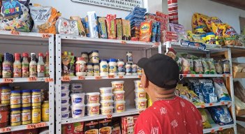 Los precios son fijados en dólares en la mayoría de los supermercados. Fotos Anggy Polanco