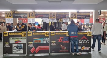 La mayoría de los pasajeros son venezolanos que llegan de Colombia. / Foto: Anggy Polanco / La Opinión