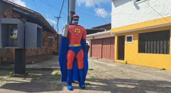 El Super Bigotes es uno de los años viejos que crearon en Táchira. Fotos Anggy Polanco