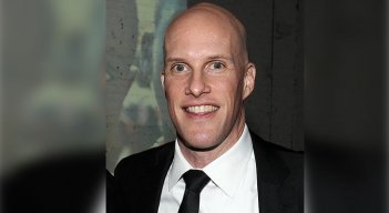 El periodista deportivo Grant Wahl, de origen estadounidense se desplomó en la tribuna de prensa mientras cubría los cuartos de final Argentina-Países Bajos.