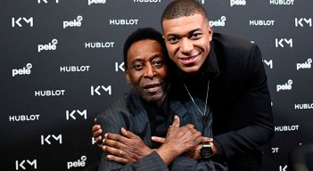 Pelé y Mbappé.