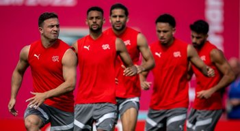 Suiza de gran Mundial se mide a una esperanzada Serbia que no se da por vencida.