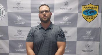 John Poulos, novio de Valentina Trespalacios