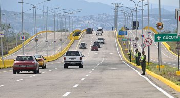 La reapertura vehicular impactará la legalidad empresarial, el pago del ICA y la generación de trabajo. / Foto Archivo