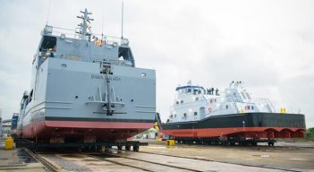 Armada dispuso de dos buques para transportar material y alimentos hacia Nariño