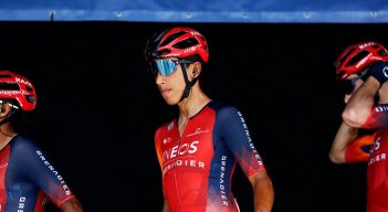  El ciclista Egan Bernal postergó dos semanas más su debut en la  temporada europea del World Tour.