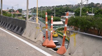Accidentalidad por falta de losas en puente de San Mateo