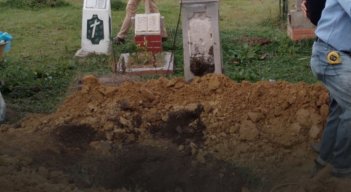Polémica por atípico sepelio: hombre fue sepultado de pie en Santander