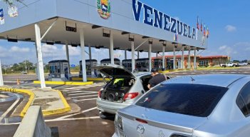 ocho días para cumplir requisitos de paso fronterizo