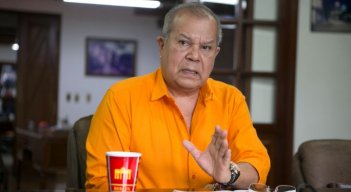 Juan Antonio Nieto está en el sonajero para las elecciones de octubre./Foto Juan Pablo Cohen-La Opinión