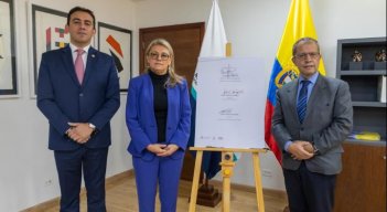 La Registraduría, el CNE y la ESAP firmaron un convenio para la capacitación./ Foto cortesía