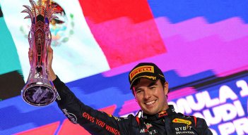 Sergio Pérez ganador del GP de Arabia Saudita. 