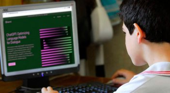 ¡Pilas con el plagio! estos son los riesgos al usar ChatGPT