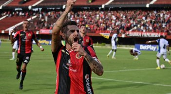 Gol de Jhonathan Agudelo.