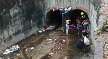 Habitantes de calle Puente Barco