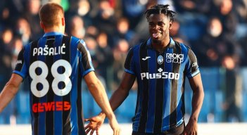 Maria Pasalic, compañero de Duván Zapata en el Atalanta, porta el dorsal 88 en su uniforme.