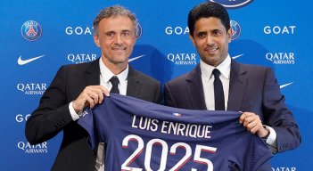 El español Luis Enrique (izquierda) es el nuevo DT del  París Saint Germain.