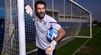  Gianluigi Buffon entra a la historia como uno de los mejores arqueros del mundo.