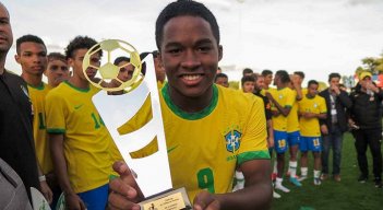 Endrick Felipe Moreira de Sousa, la estrella naciente de 17 años del Palmeiras, una de las sorpresas para enfrentar a Colombia.