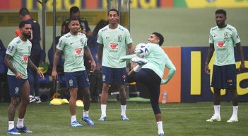 El seleccionado de Brasil espera levantar cabeza en las eliminatorias tras dos derrotas consecutivas.