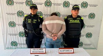Por desmayo de varias estudiantes, capturan a profesor que les vendía las drogas