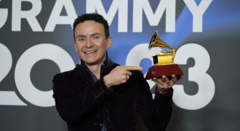 Fonseca durante la gala entrega de los Latin Grammy 2023. (Foto: Joaquin Corchero / Europa Press)
