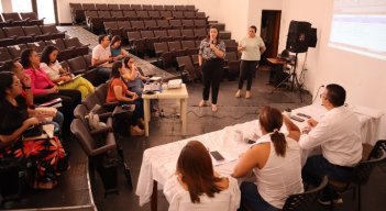Los docentes que pasaron el concurso, participan de las audiencias para la escogencia de la institución educativa a la que quieren pertenecer./ Foto: Cortesía / La Opinión