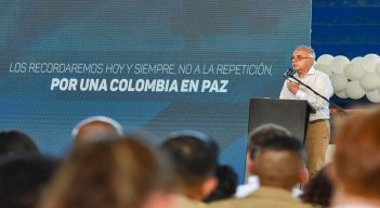 El ministro de Defensa, Iván Velásquez, estuvo el jueves en Ocaña, para un acto de reconocimiento a las víctimas del conflicto. / Foto cortesía Ministerio de Defensa