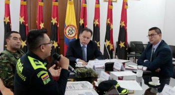 Gobernador William Villamizar con mandos militares y de Policía/Foto cortesía