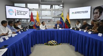Encuentro de gobernadores de frontera en Tienditas./Foto La Opinión