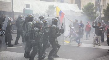 Las marchas convocadas por Petro terminaron en disturbios frente a la Corte Suprema de Justicia./Foto Colprensa