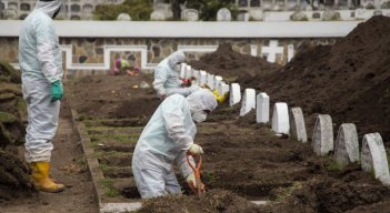 Los entierros en la pandemia fueron muy complejos por las medidas de bioseguridad/Foto archivo