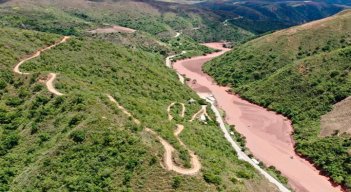 Encendidas las alarmas por inminente desastre natural en Villa Caro