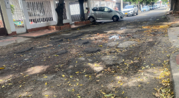 El deterioro que presentan las calles del barrio Colsag y La Riviera es preocupante.