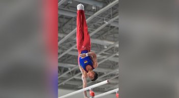 Ángel Barajas ganó bronce en la final de paralelas de la Copa Mundo de Bakú 