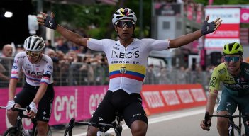 Jhonatan Narváez (INEOS Grenadiers), se impuso en la primera etapa.