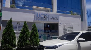 UCIS de Colombia está atendiendo a los maestros de Cúcuta y el área metropolitana. / Foto: Deicy Sifontes / La Opinión 