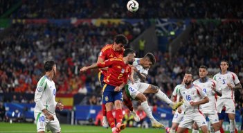 España en un difícil partido venció a la vigente campeona Italia.