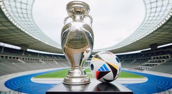 El internacional español Lamine Yamal ha restado importancia al hecho de ser el jugador más joven en debutar en una Eurocopa y ha asegurado que "no" le "asusta" ese récord, además de resaltar que España cuenta con "un grupo muy bueno" que aspira a conquistar el título en Alemania.