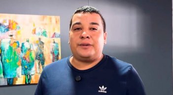 Sebastián Luna, el aficionadop del Bucaramangs que quitó la medalla a jugador del equipo