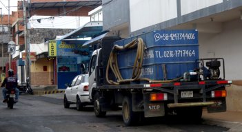 Agua potable en San Antonio y Ureña 