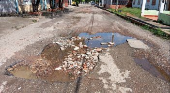Este es el estado de la avenida 9 entre calles 24 y 25/Foto cortesía