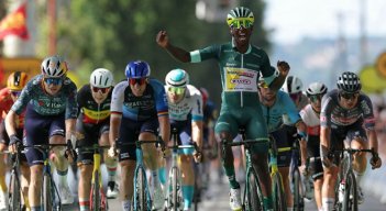 El ciclista eritreo Biniam Girmay se ha constituido en e l corredor más veloz en el Tour de Francia.