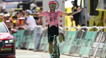 El ecuatoriano Richard Carapaz ganó su primera victoria en la 'Gran Boucle'.