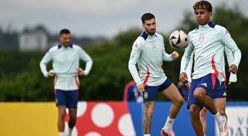España con el joven Lamine Yamal confía en levantar la Eurocopa.