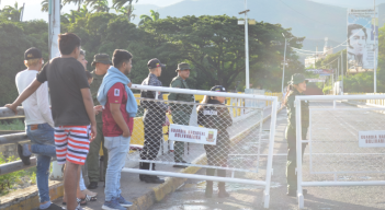 Cierre de frontera tomó por sorpresa a muchos venezolanos que venían de viaje a votar. 