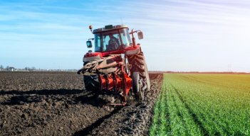 Las condiciones económicas y medioambientales han provocado el cierre de 395 empresas en el sector agrícola. / Foto Freepik