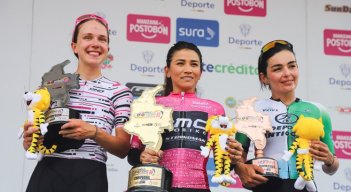 Lilibeth Chacón (centro) sumó un nuevo título en su carrera.