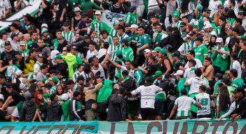 Hinchas Nacional. Foto Colprensa