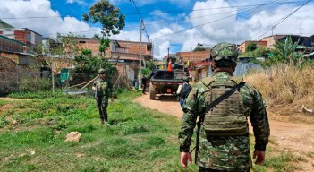 Militares en El Plateado